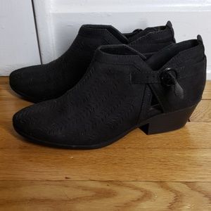 Black bootie